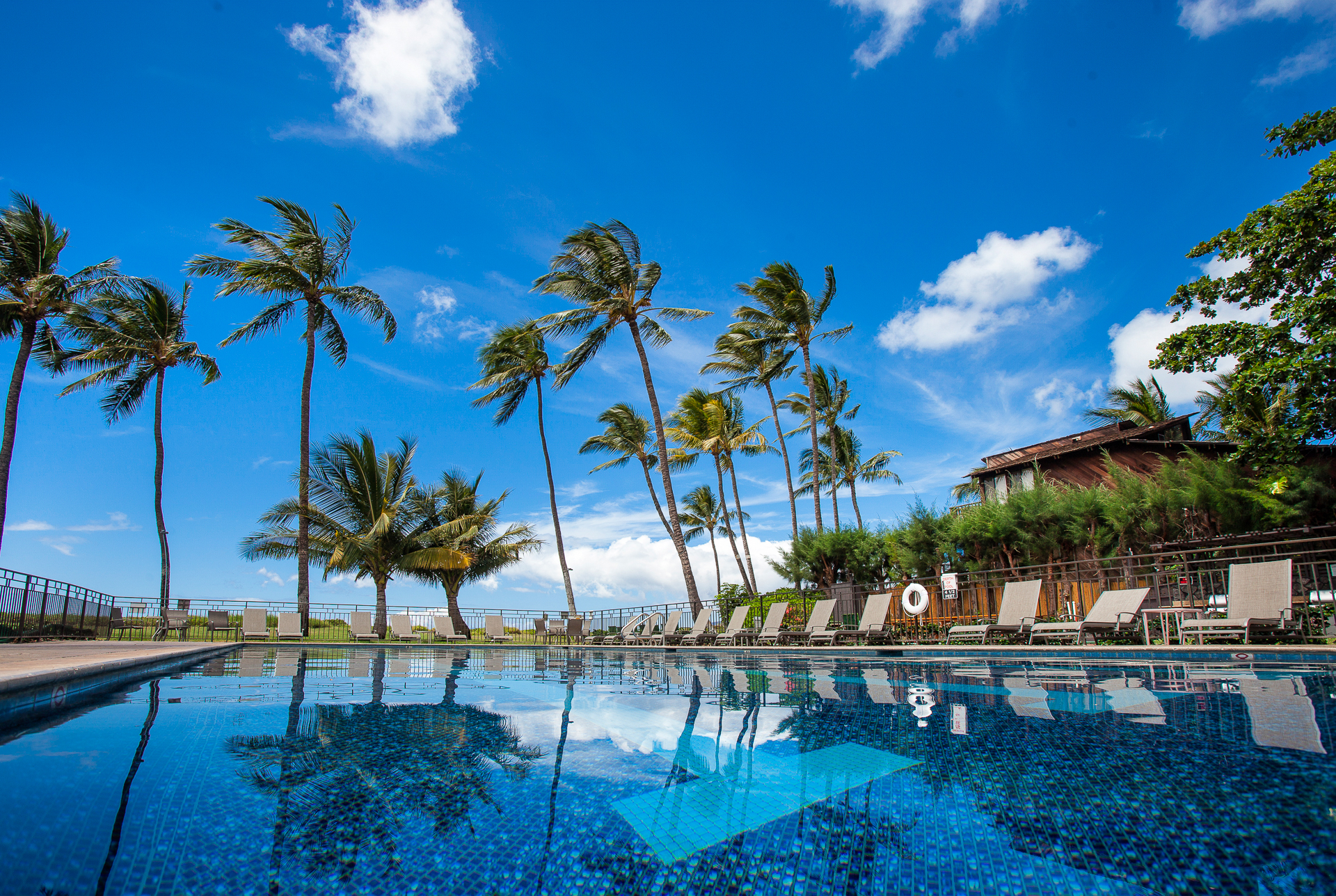 Waiohuli Beach Hale 112 2 Bdrm 2 Bath Oceanfront